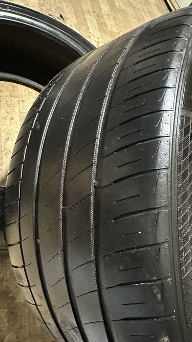 Летние шины разноширокие R21