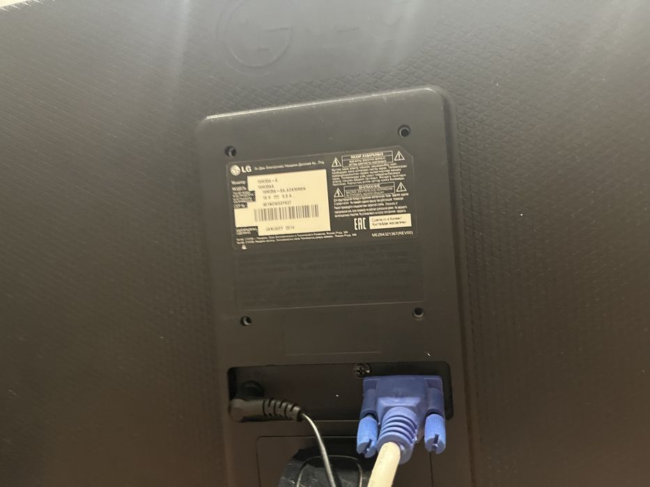 монитор LG 19 дюим