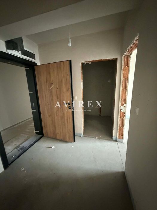 Продава се Двустаен апартамент в Пловдив, Кършияка - 73 кв.м за 766 €/кв.м - Снимка #1