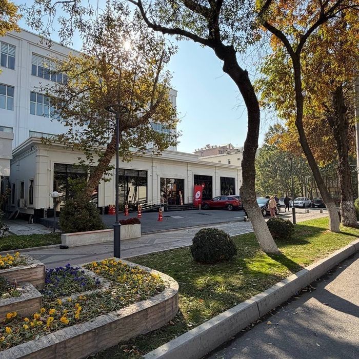 Мирабад | ул.Нукус - Продается нежилое помещение вдоль дороги 1480м2