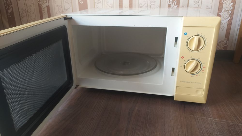 Срочна Микравалнови печ сотилади