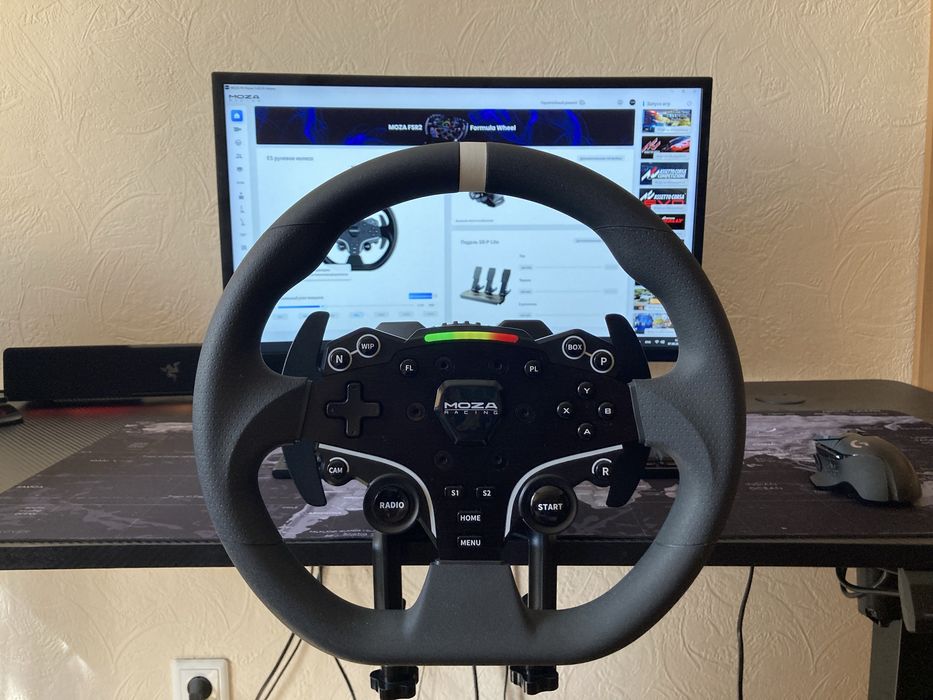 Игровой руль Moza R3.