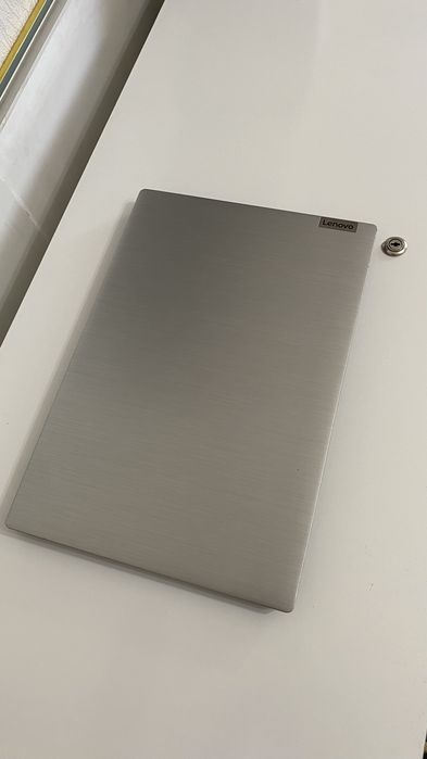 Продам ноутбук lenovo 81WB