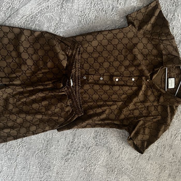 Costum barbatesc Gucci