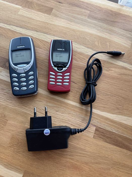 Nokia 3310 и Nokia 8210