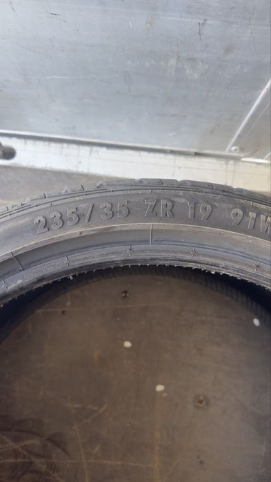 Летни гуми нови ! 235/35/19 гумите са нови , висок клас