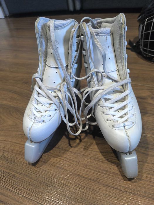 Коньки фигурные Edea