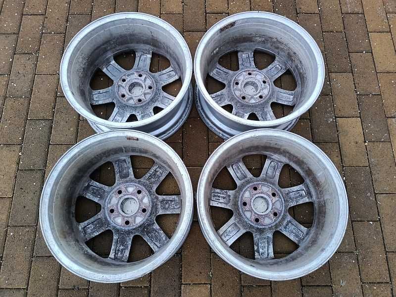 Продам легкосплавные диски на автомашину Audi