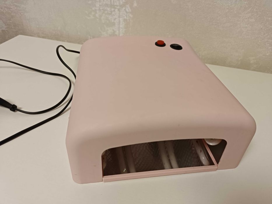 Продам лампу для маникюра