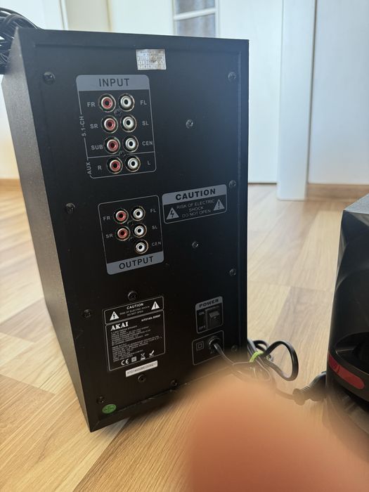 Vand sistem audio Akai 5.1