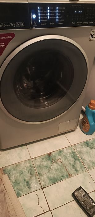 Продам стиральную машину LG