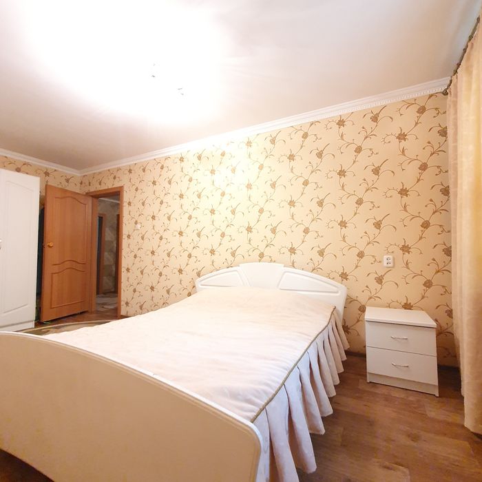 Продам 3кв по пр.Абая, площадь 60кв.м, удобный 1/5 этаж.