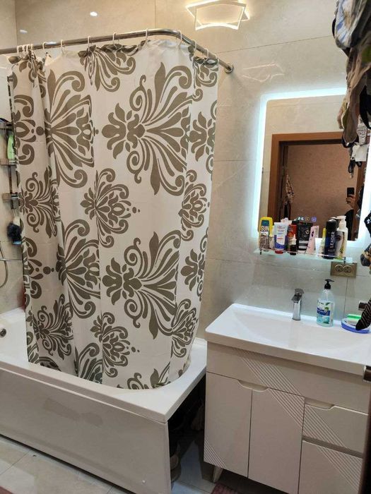 3-х комнатная квартира ул. Новомосковская потолки высокие ID: 4871