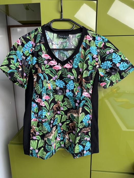 Uniforme medicale marime S - toate 250 Ron