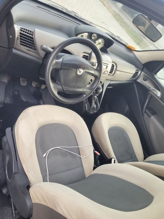 Lancea ypsilon 1.4 2005 euro 4