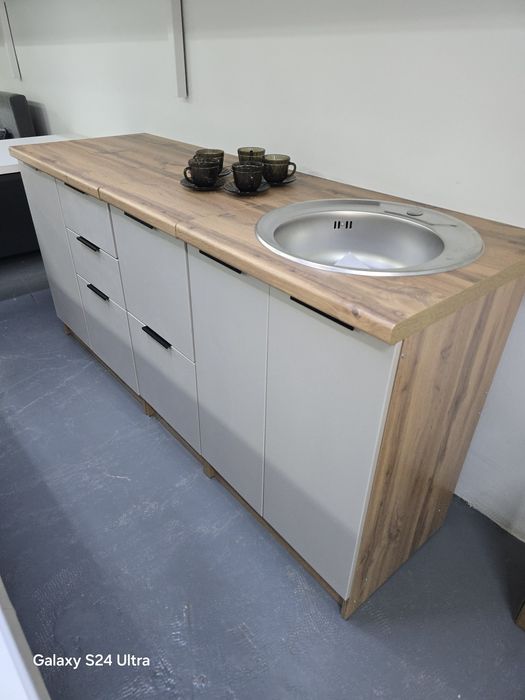 Кухня фабричная !!!