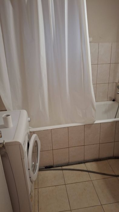 Inchiriez 2 cam  militari
