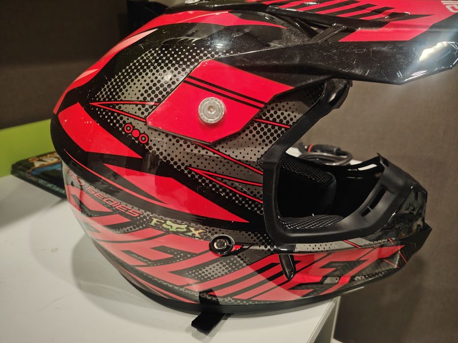 Кроссовый шлем Helmet