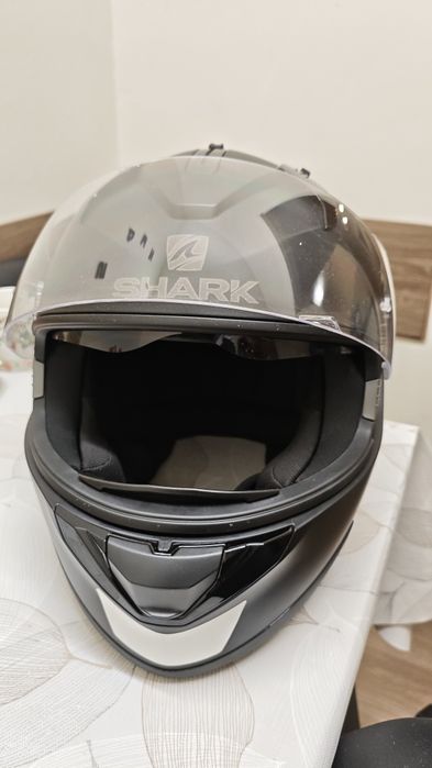 Каска Shark L размер