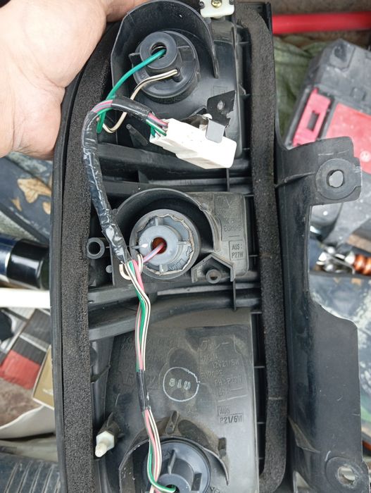 Продам задний фонарь на Прадо правый