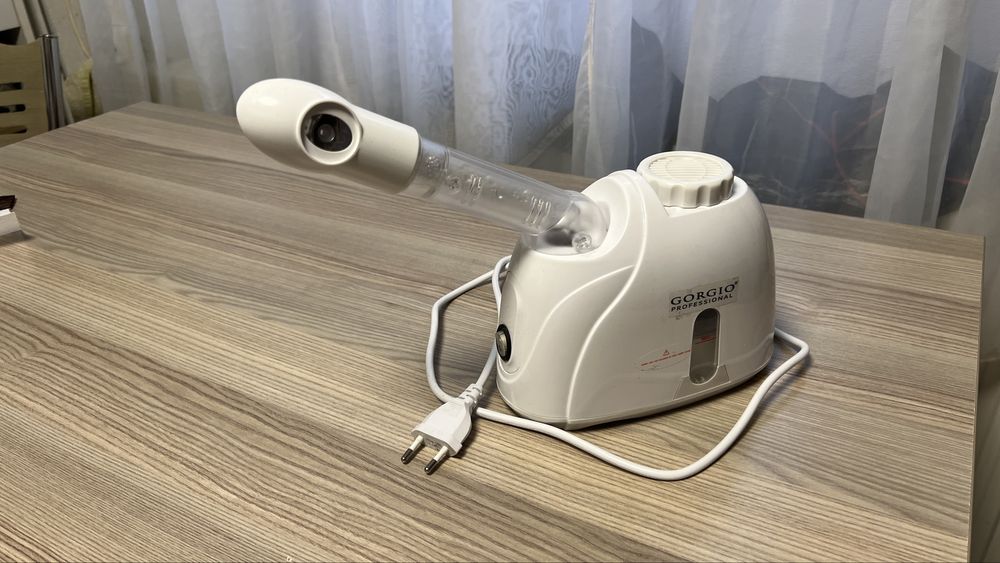 Steamer facial cu brat extensibil