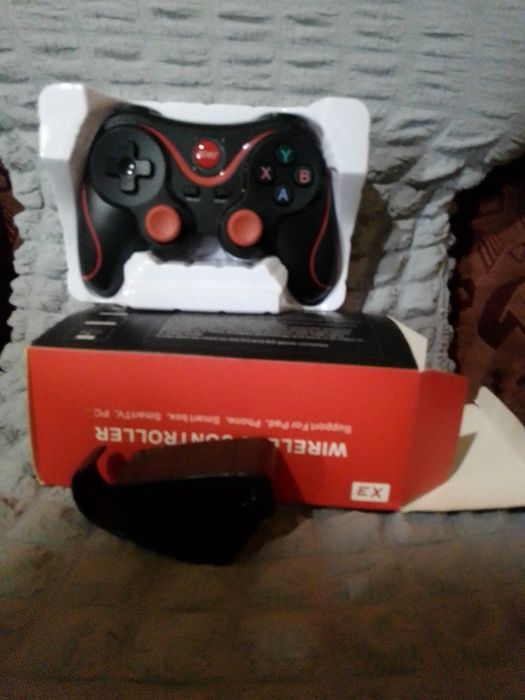 Продавам Джойстик за телефони и други работи