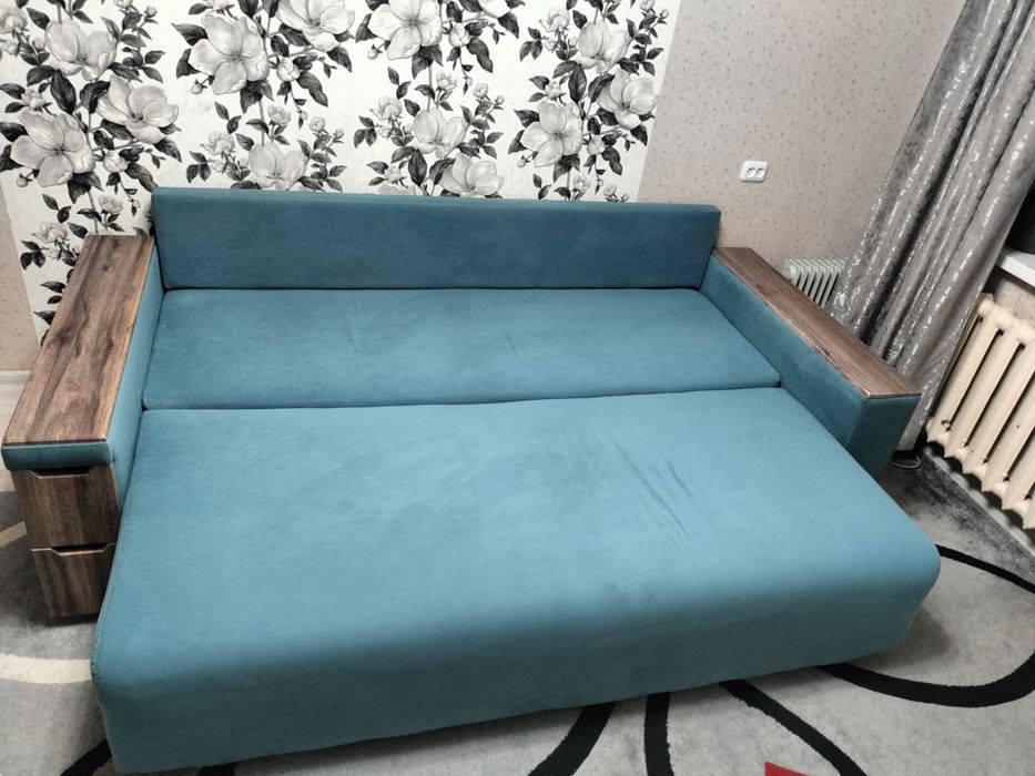 Продам диван в хорошем состоянии