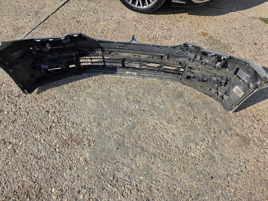 Bara fata completa cu grile si proiectoare model cu 6 senzori si distronic BMW seria 5 G30 G31