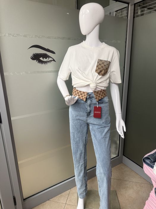 Дамски дънки с висока талия