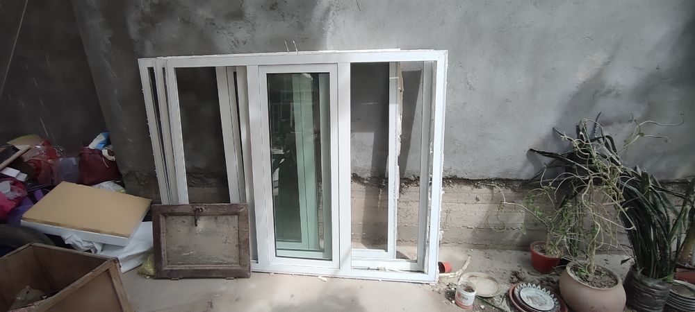 Akfa eshik rom bor srochna sotlad