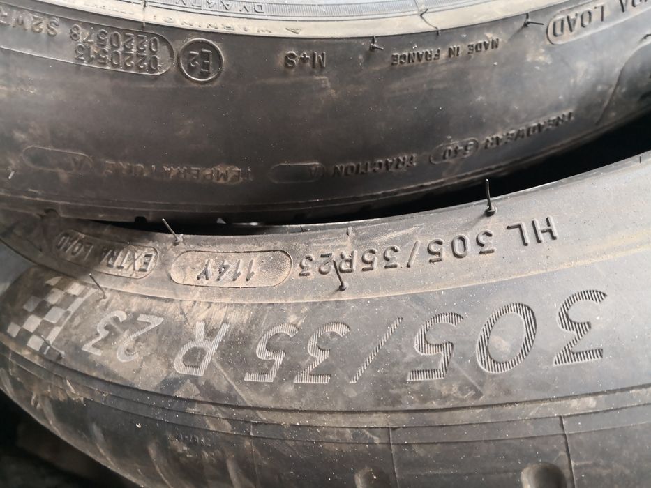285 40 23 предни 305 35 23 задни гуми спорт пакет Michelin dot 25
