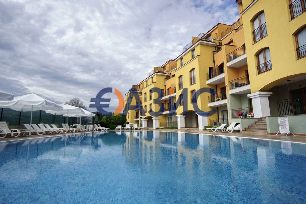 Продава се Едностаен апартамент в Созопол - 54 кв.м за 1110 €/кв.м - Снимка #1