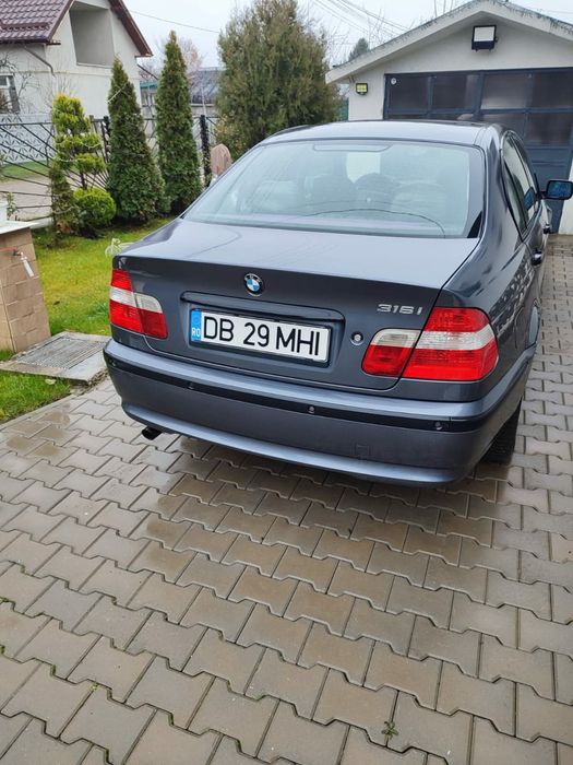 Vand e 46 1.8 benzina aspirat an 2005 , masina ideala pentru cineva care vrea o masina fiabila