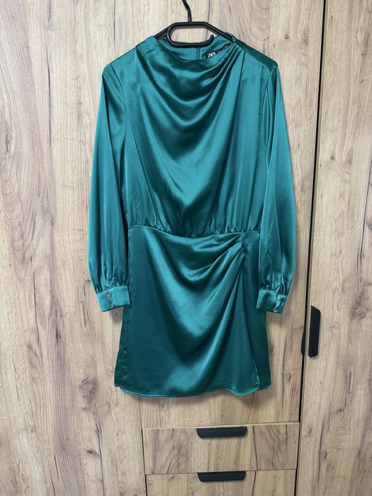 Дамска сатенена рокля ZARA