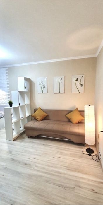 Сдаю ПОСУТОЧНО 1-комн кв на 7 мкр