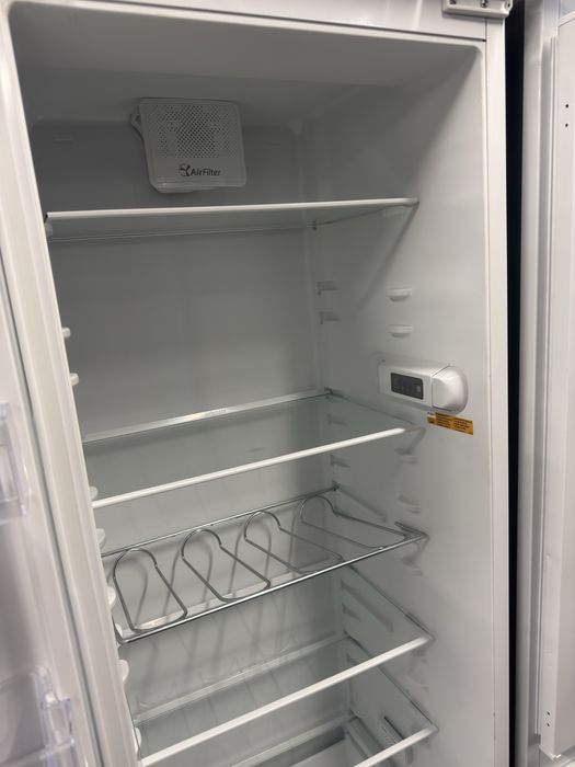 Frigider încorporabil No-Frost Whirlpool ARG 180701