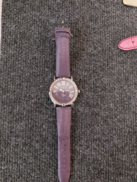 Продам женские часы