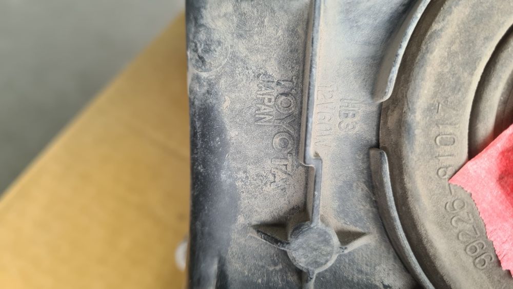 Фара Тойота Камри 50