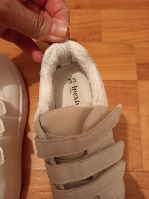 Adidași mărimea 33.