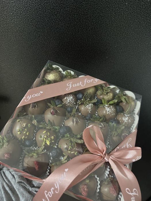 Клубника в шоколаде до 12 ночи