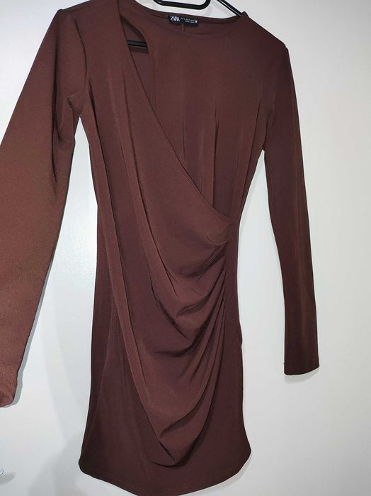 Рокля напълно запазена