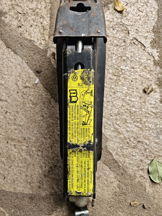 Крик за Vw Tuaran 2007god