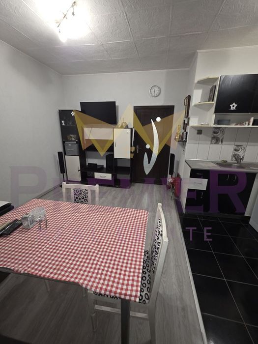 Дава се под наем Двустаен апартамент в Варна, Победа - 50 кв.м за 407.49 € - Снимка #2