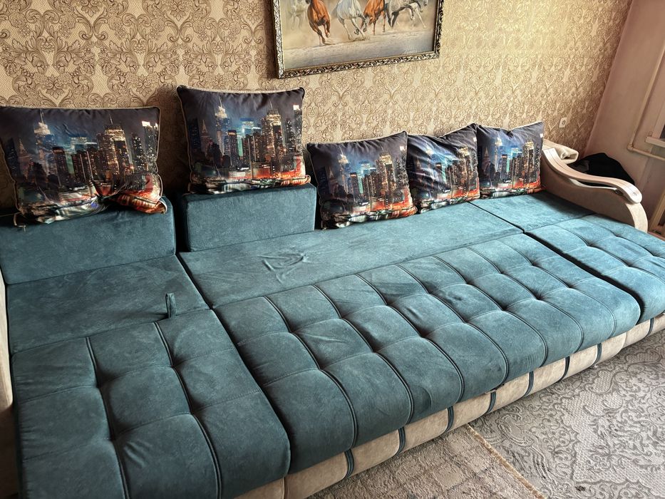 Срочно продам диван для гостинной