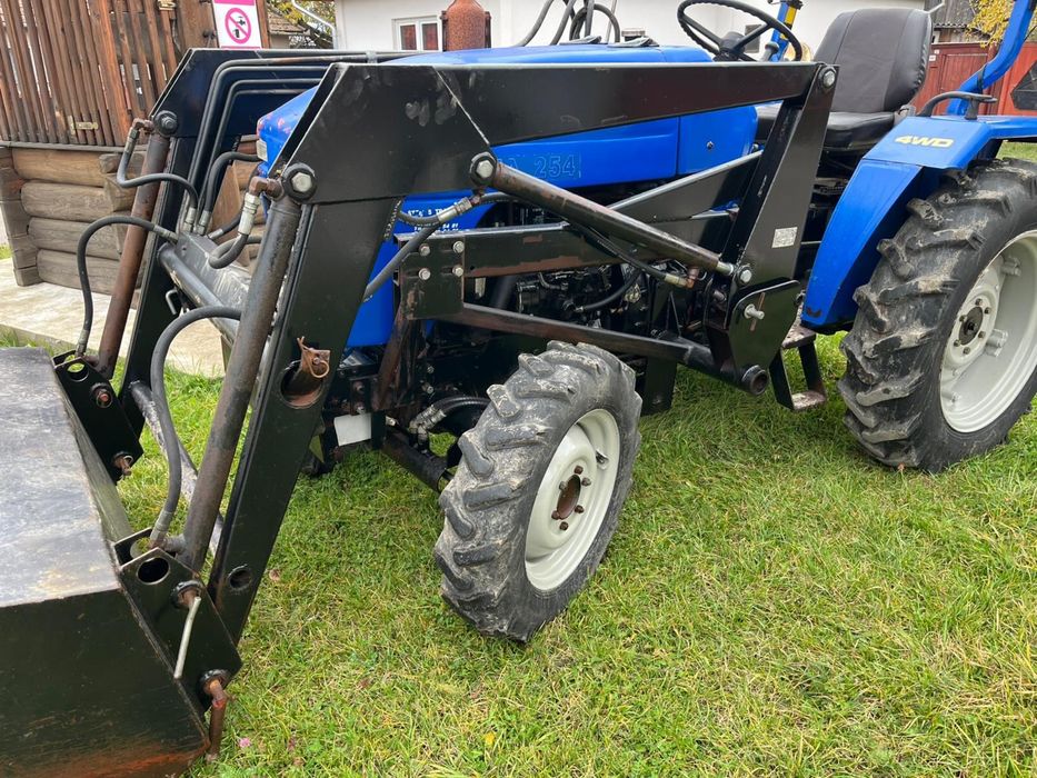 Tractoras Jinma 254