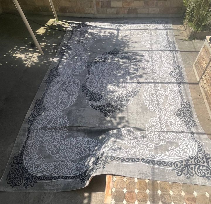 Продается ковёр шах