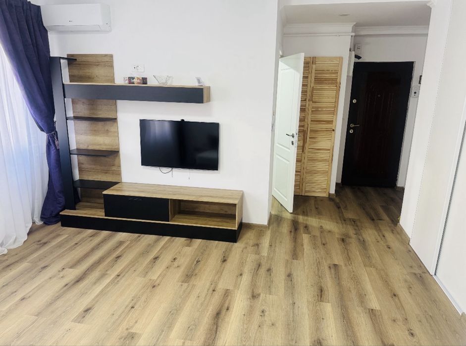 Regim hotelier Ploiesti ultracentral Piata Victoriei garsoniera modern