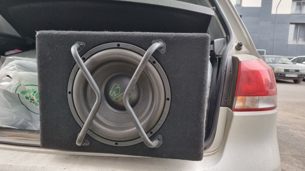 Сабвуфер, буфер, 12 дюймов.