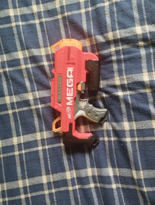 Продам бластер Nerf Bulldog