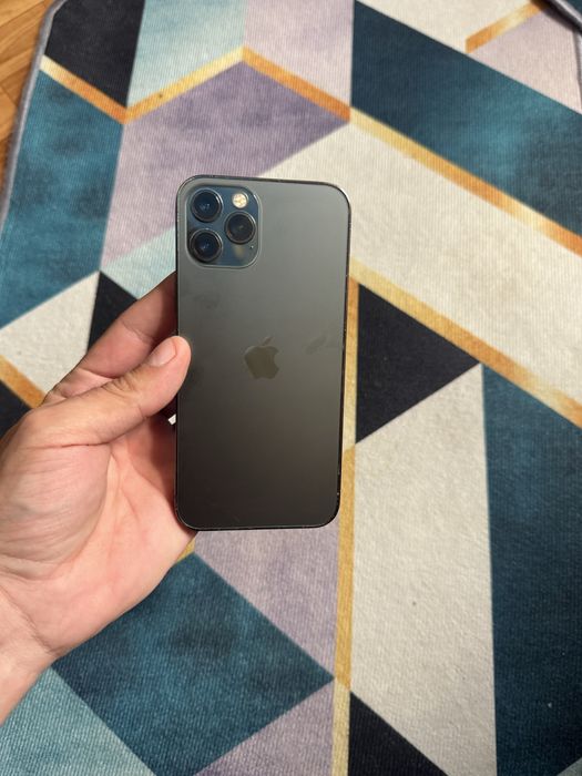 Продам Телефон Айфон 12 Pro 256Gb